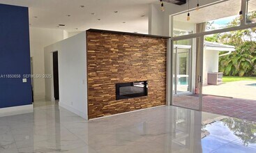 1506 Lantana Ct in Weston, FL - Building Photo - Building Photo