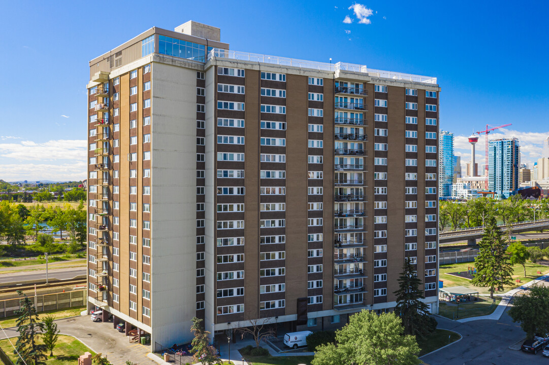 Bridgeland Place in Calgary, AB - Building Photo