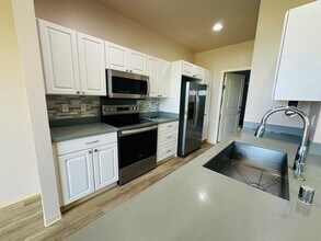 91-6221-6221 Kapolei Pkwy in Ewa Beach, HI - Foto de edificio - Building Photo