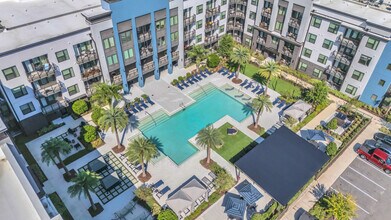 AVERE SOUTHSIDE QUARTER in Jacksonville, FL - Building Photo - Building Photo