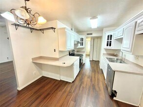 2118 Osage Trail in Grand Prairie, TX - Foto de edificio - Building Photo