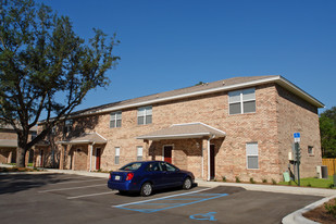 Miranda Apartments in Niceville, FL - Foto de edificio - Building Photo