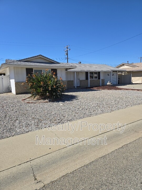 26201 Fountain Bleu Dr in Menifee, CA - Building Photo