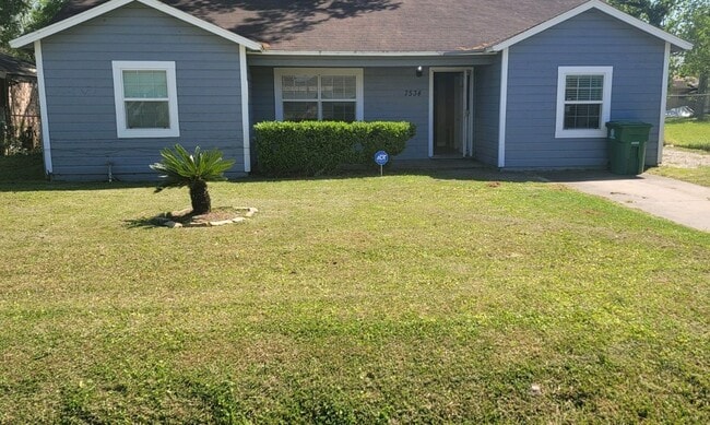 property at 7534 S Hall St