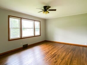 404 S Garnett Rd in Tulsa, OK - Building Photo - Building Photo