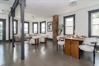 19 Peverell St in Boston, MA - Building Photo - Building Photo