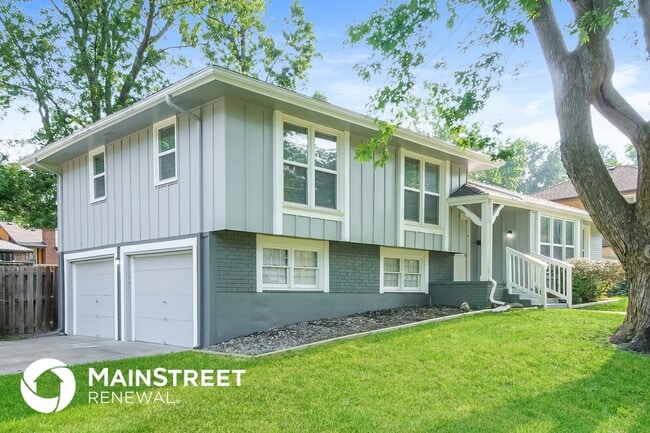 12000 E 57th St in Kansas City, MO - Building Photo - Building Photo
