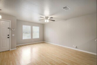 8412 Fall Meadow Ln in Austin, TX - Building Photo - Building Photo