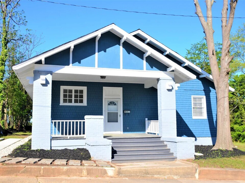240 Hydrick St in Spartanburg, SC - Foto de edificio