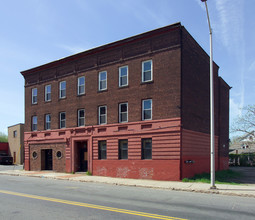 48-50 West St in Chicopee, MA - Building Photo - Building Photo