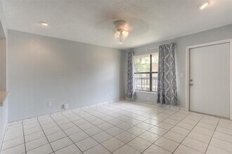 2500 W 67th Pl in Hialeah, FL - Building Photo - Building Photo