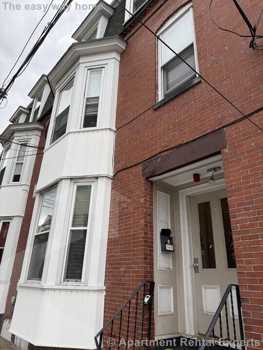 7 School St in Somerville, MA - Building Photo