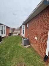 306 Oriole Dr in McMinnville, TN - Building Photo - Building Photo