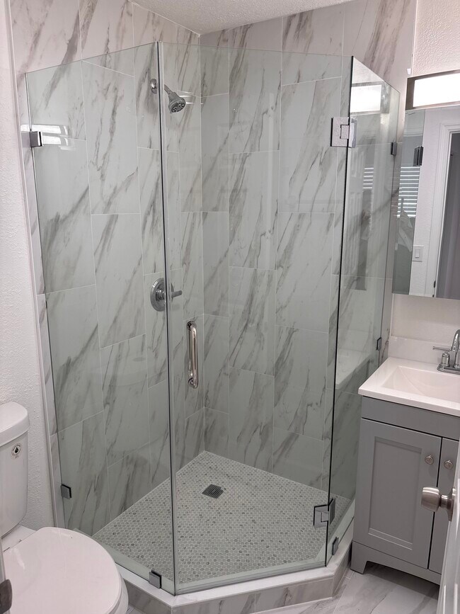 3403 Rostan Ln, Unit Main in Lake Worth Beach, FL - Foto de edificio - Building Photo