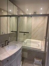 81 Village Dr in Jericho, NY - Building Photo - Building Photo
