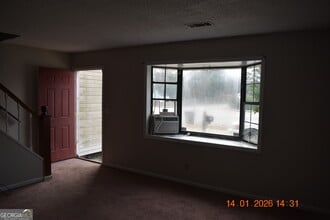 4934 Log Cabin Dr in Macon, GA - Building Photo - Building Photo