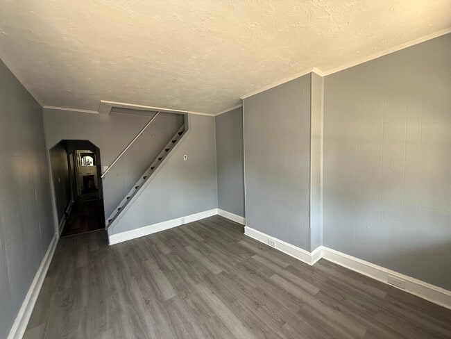 46 Elm St in Trenton, NJ - Building Photo - Building Photo