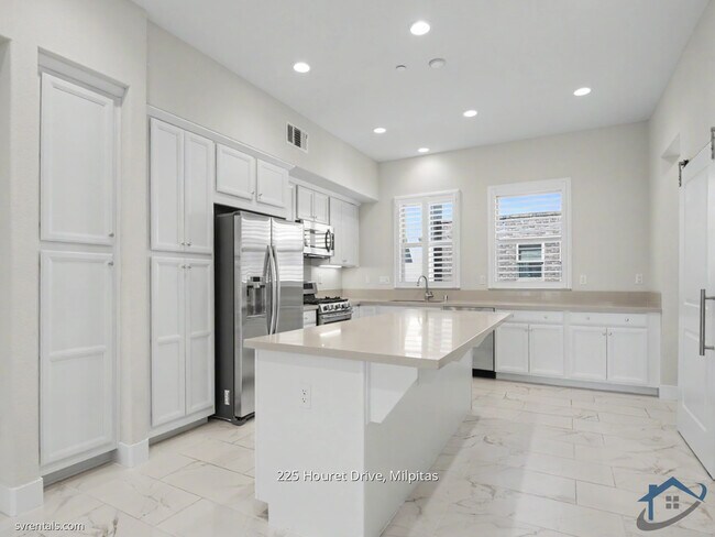 225 Houret Dr in Milpitas, CA - Building Photo - Building Photo