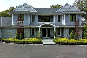 9 Grey Fox Lane in Weston, CT - Building Photo - Building Photo