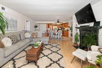 184 Date Ave, Unit 184 Date Avenue in Imperial Beach, CA - Foto de edificio - Building Photo