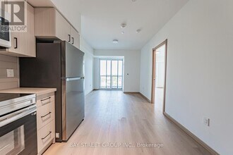 3421 Sheppard Ave E in Toronto, ON - Building Photo - Building Photo