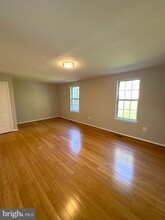 12869 Climbing Ivy Dr in Germantown, MD - Building Photo - Building Photo