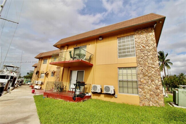 property at 2290 NW N River Dr