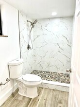 101 Ocean Lane Dr, Unit 105 in Miami, FL - Foto de edificio - Building Photo