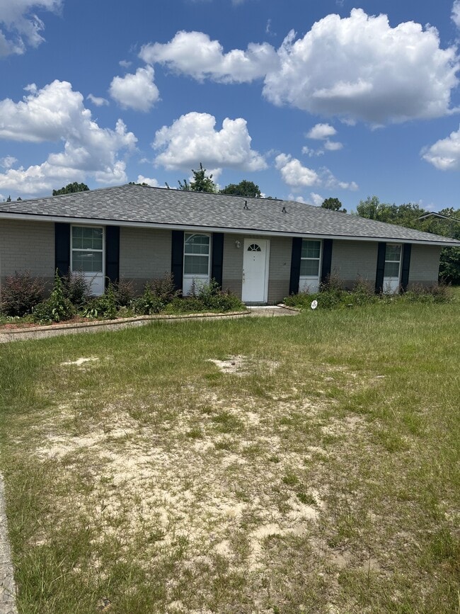 property at 2529 Kensington Dr E