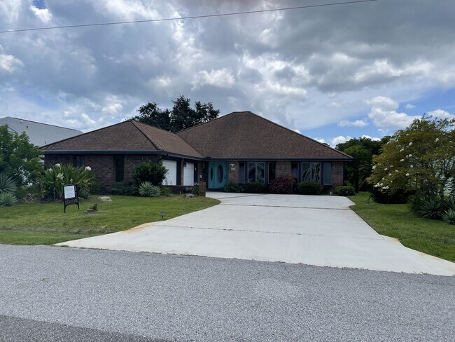 property at 20 Conley Ct
