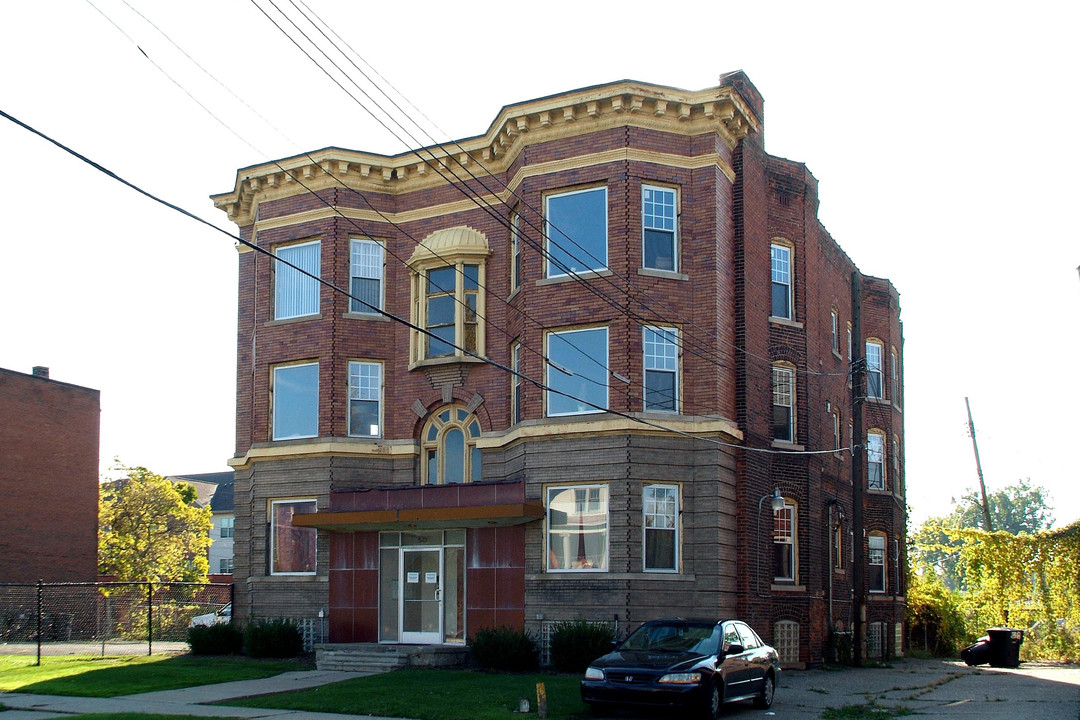 50 Westminster in Detroit, MI - Foto de edificio