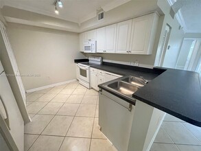 155 NW 96th Ter, Unit 203 in Pembroke Pines, FL - Building Photo - Building Photo