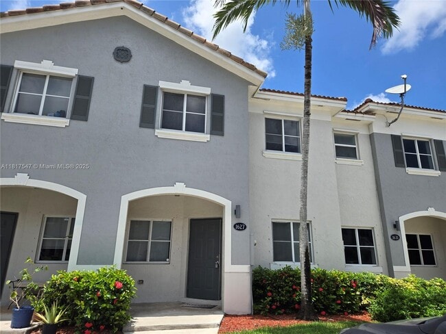 property at 1627 SE 30th St