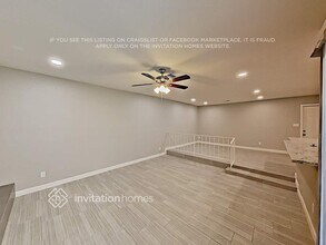 2440 E Manhatton Dr in Tempe, AZ - Foto de edificio - Building Photo