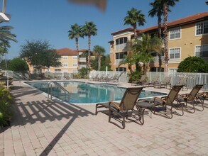 5483 Vineland Rd, Unit 10210 in Orlando, FL - Building Photo - Building Photo