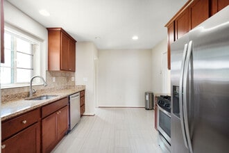 5609 6th St S in Arlington, VA - Building Photo - Building Photo