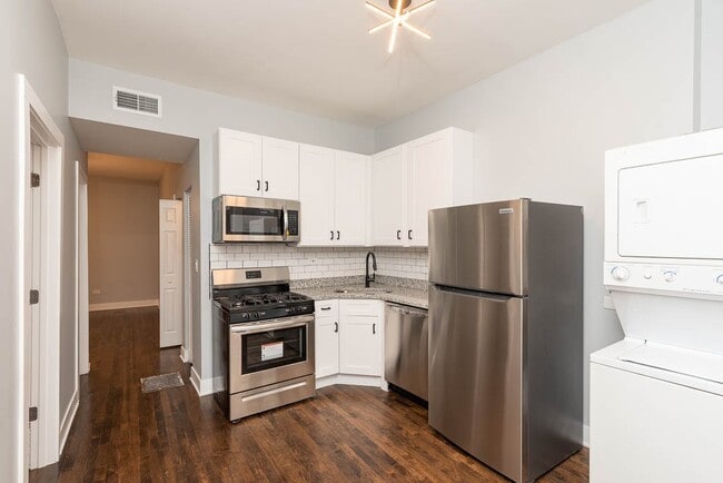 property at 1922 N Wilmot Ave