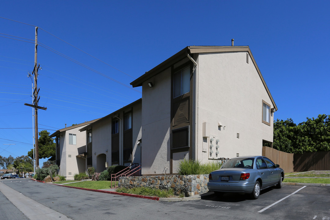 4205-4215 Juniper St in San Diego, CA - Building Photo