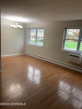 32 Manchester Ct in Freehold, NJ - Building Photo - Building Photo