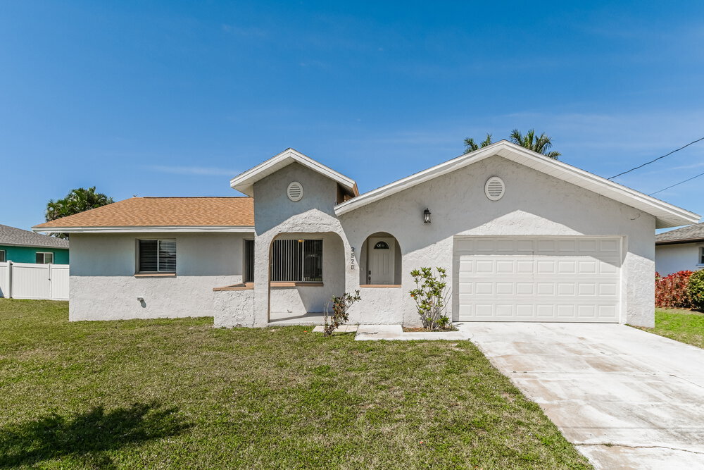 3520 SE 5th Ave in Cape Coral, FL - Building Photo