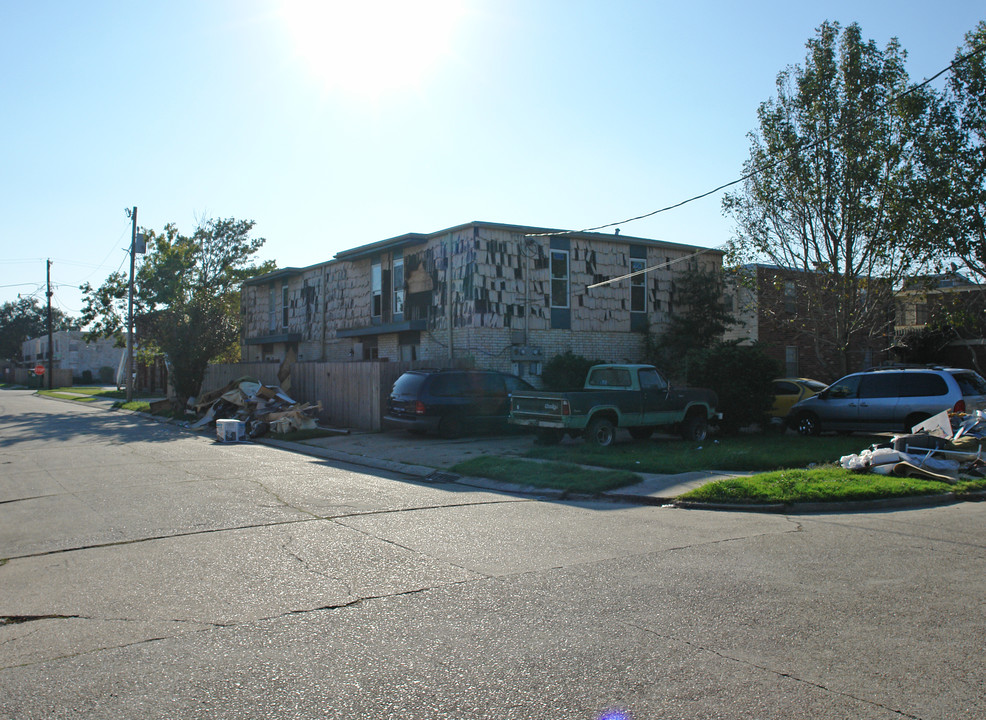 2145 Pasadena Ave in Metairie, LA - Building Photo