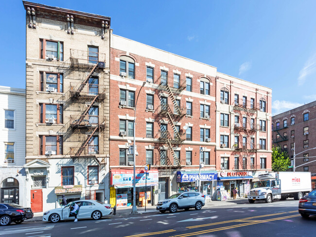 263 E Tremont Ave in Bronx, NY - Building Photo - Primary Photo