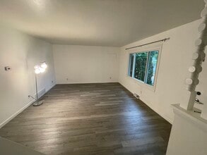 831 Badger Ln in Lake Geneva, WI - Building Photo - Building Photo