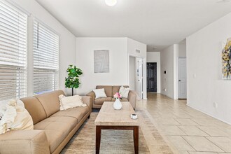 10368 Braunig in San Antonio, TX - Building Photo - Building Photo