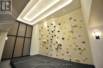 1100 Sheppard Ave W in Toronto, ON - Building Photo - Building Photo