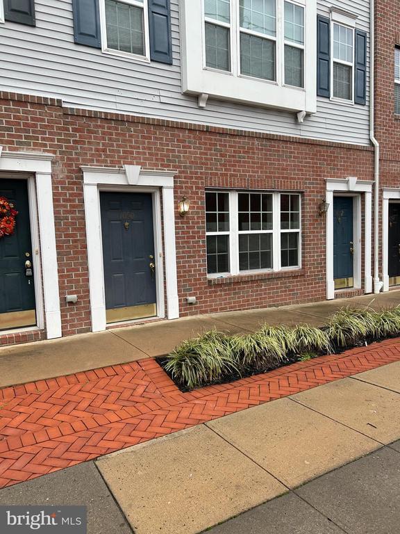 property at 1050 Lamberton St