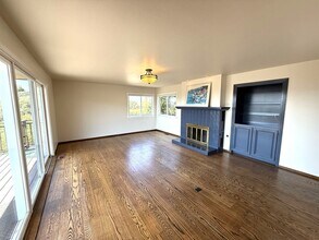 320 Vista Grande in Kentfield, CA - Building Photo - Building Photo