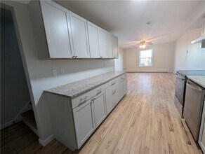 420 Woodward Rd in North Providence, RI - Building Photo - Building Photo