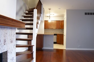 744 W Gordon Terrace-Unit -307 in Chicago, IL - Building Photo - Building Photo