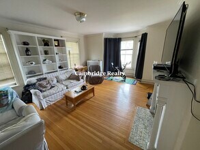 257 Broadway, Unit A in Somerville, MA - Building Photo - Building Photo